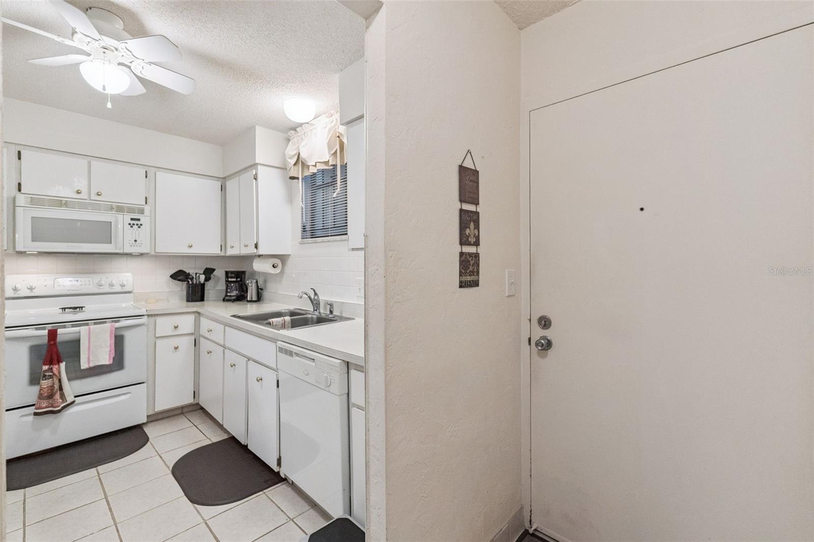 GOLFS EDGE CONDO - Residential