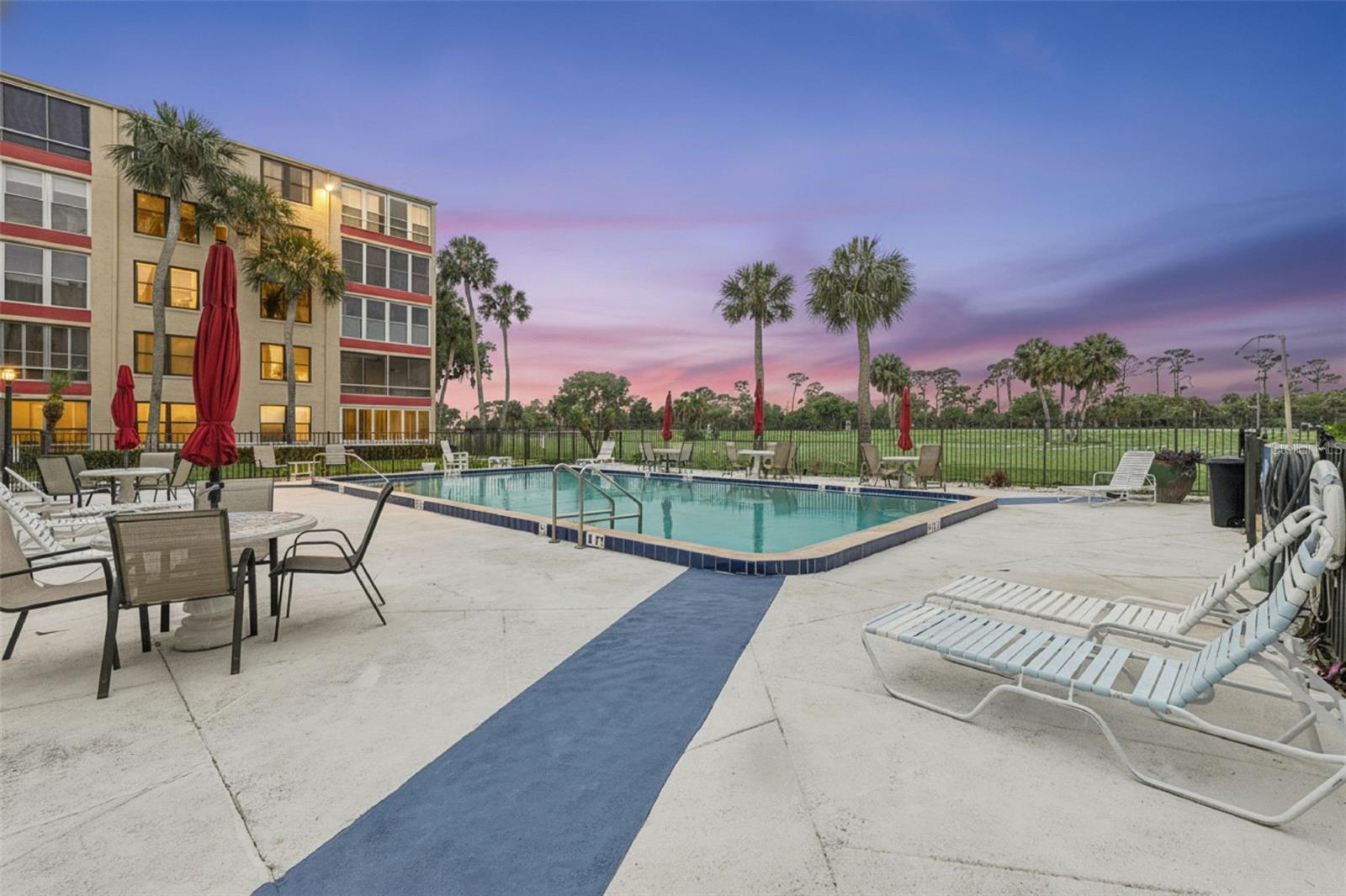 GOLFS EDGE CONDO - Residential