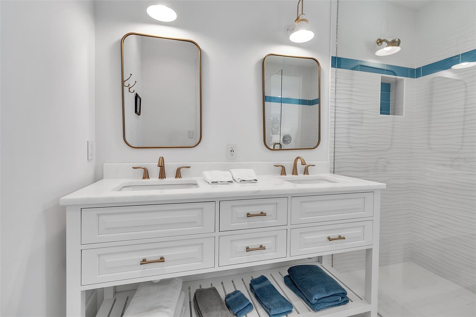 CASEY KEY - Residential