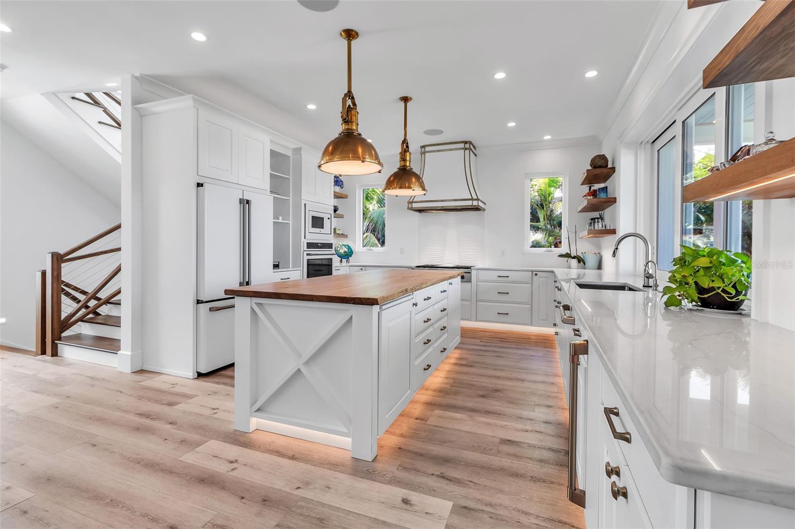 CASEY KEY - Residential