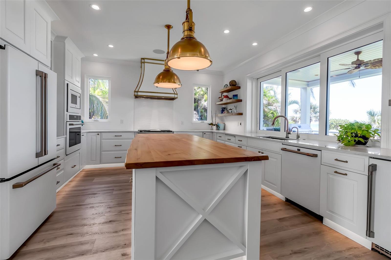 CASEY KEY - Residential