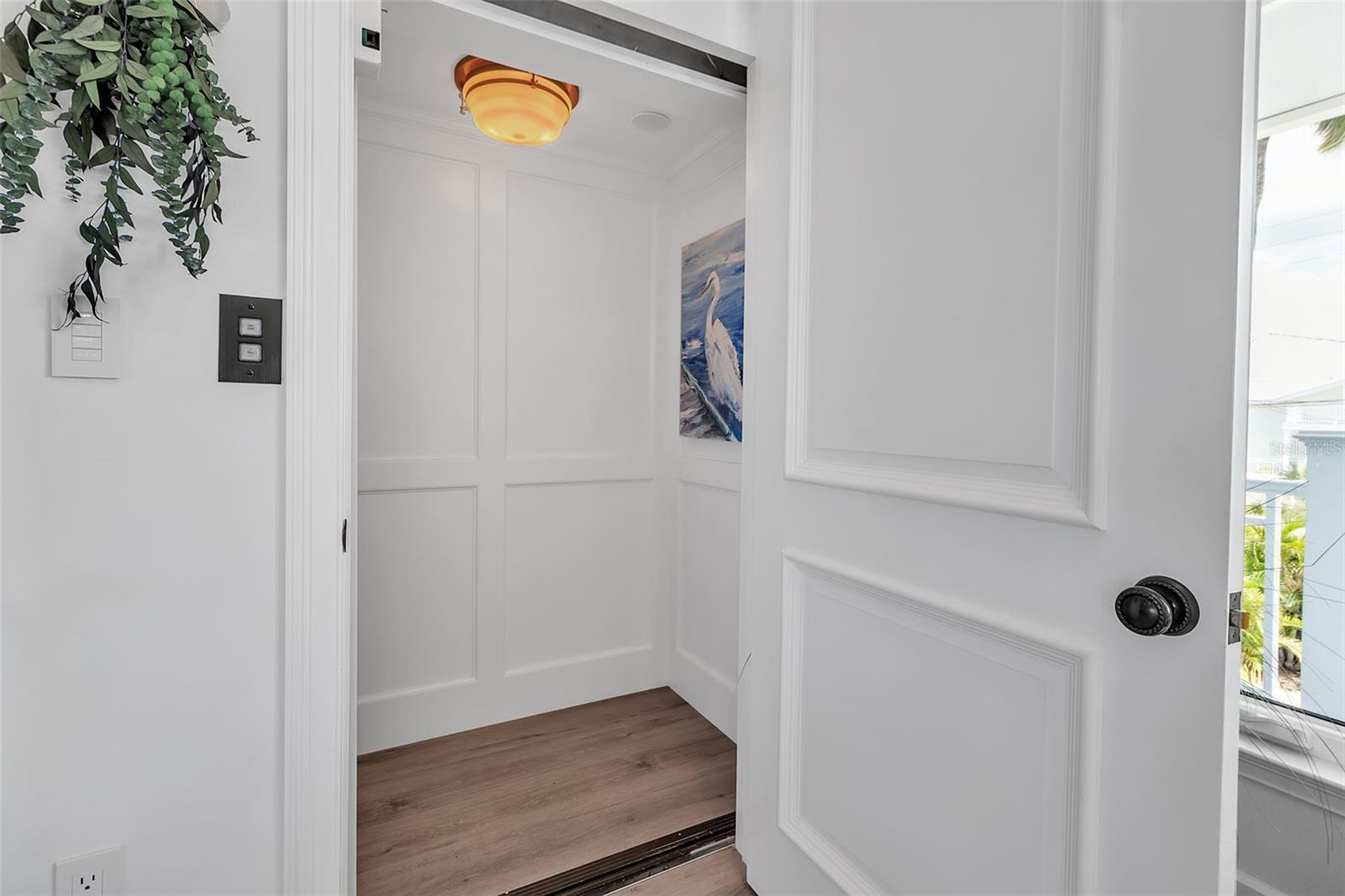 CASEY KEY - Residential