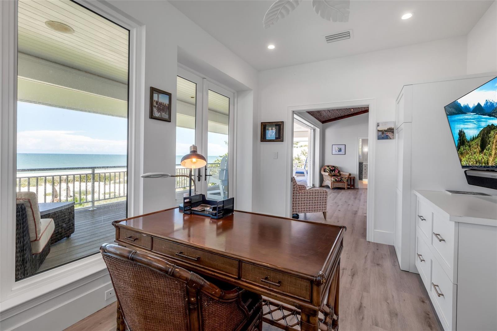 CASEY KEY - Residential