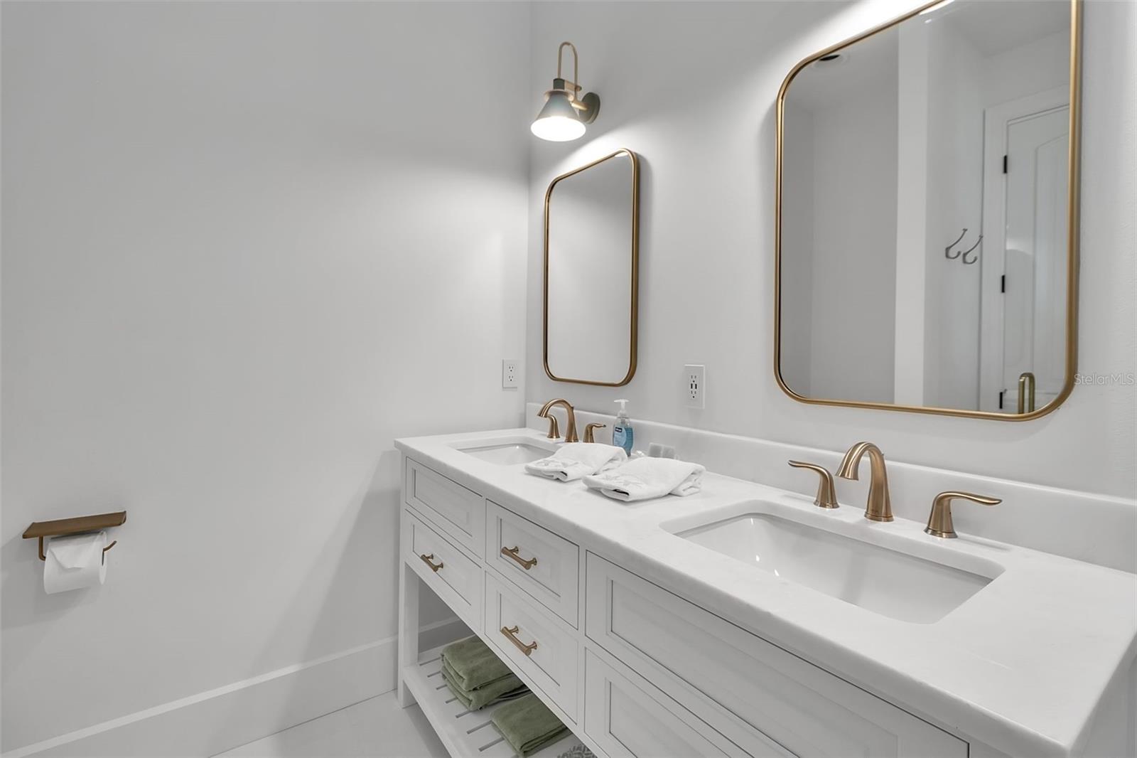 CASEY KEY - Residential