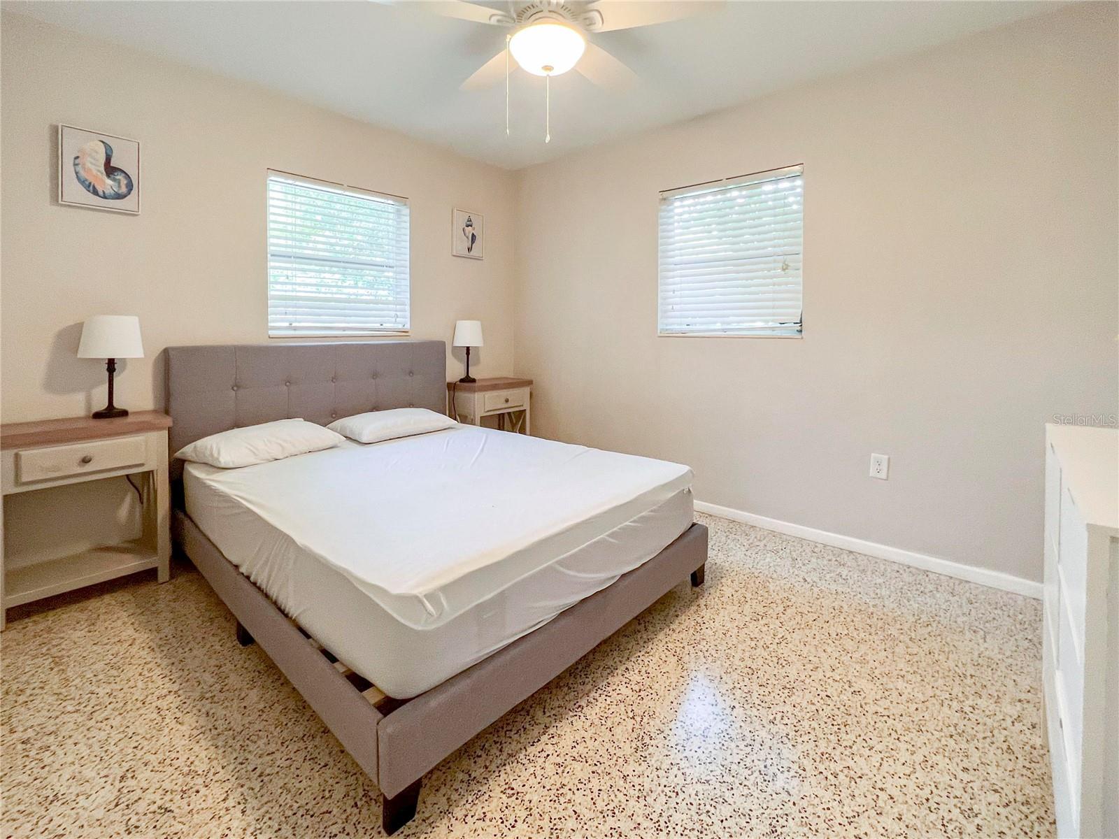 TROPICAL SHORES - Residential Lease