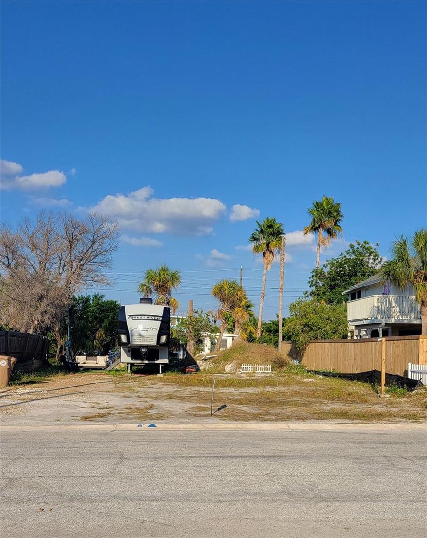 This lot is cleared and ready for your new home. Steps from the Gulf of America with beautiful sand to relax on. Restaurants of all types, Johns Pass Village, with entertainment and unique stores for your pleasure. Tampa International Airport and Tampa are just 30 minutes away. Join us in our fishing community.