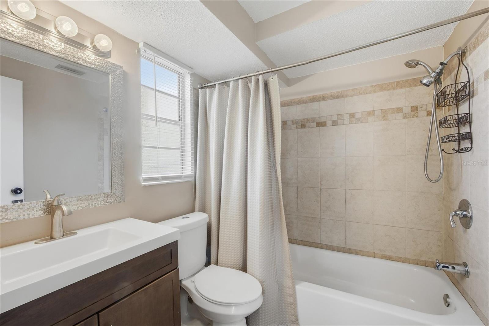 SOUTH VENICE - Residential