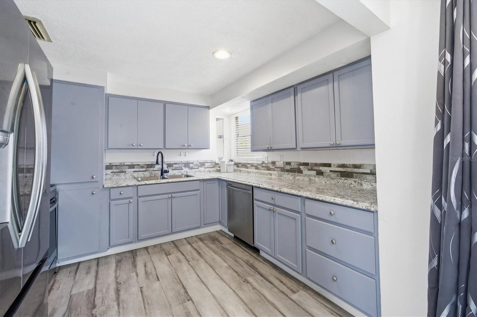 SOUTH VENICE - Residential