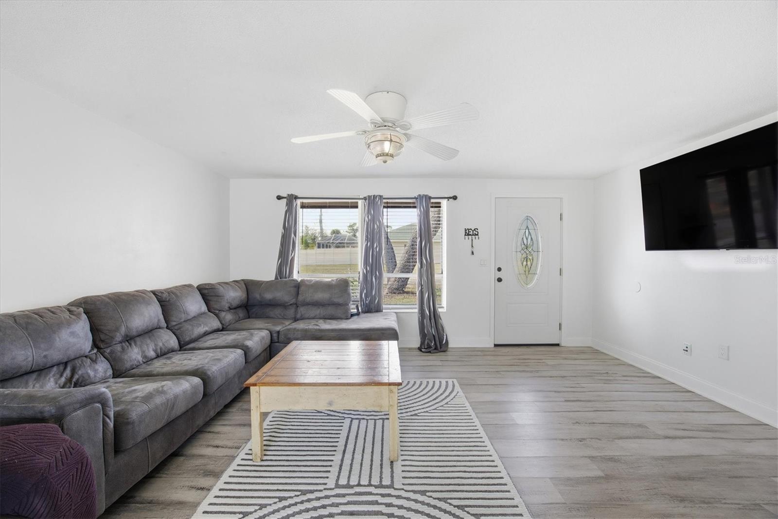 SOUTH VENICE - Residential