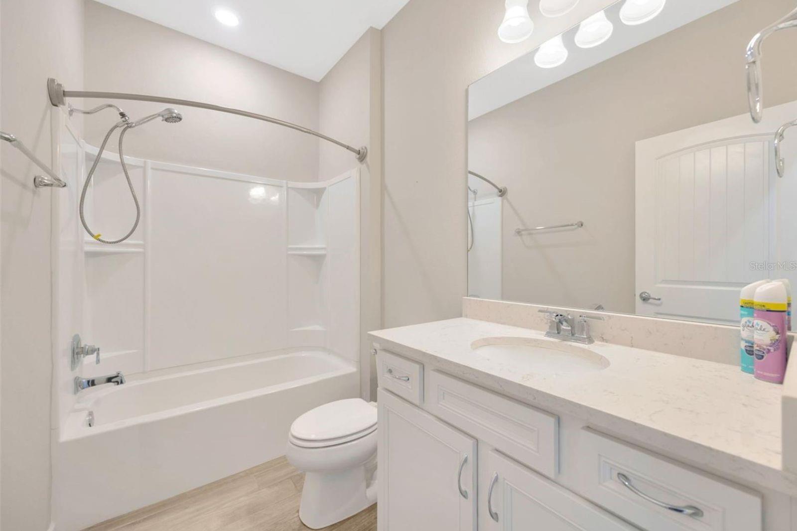 OAKS OF PASCO - Residential