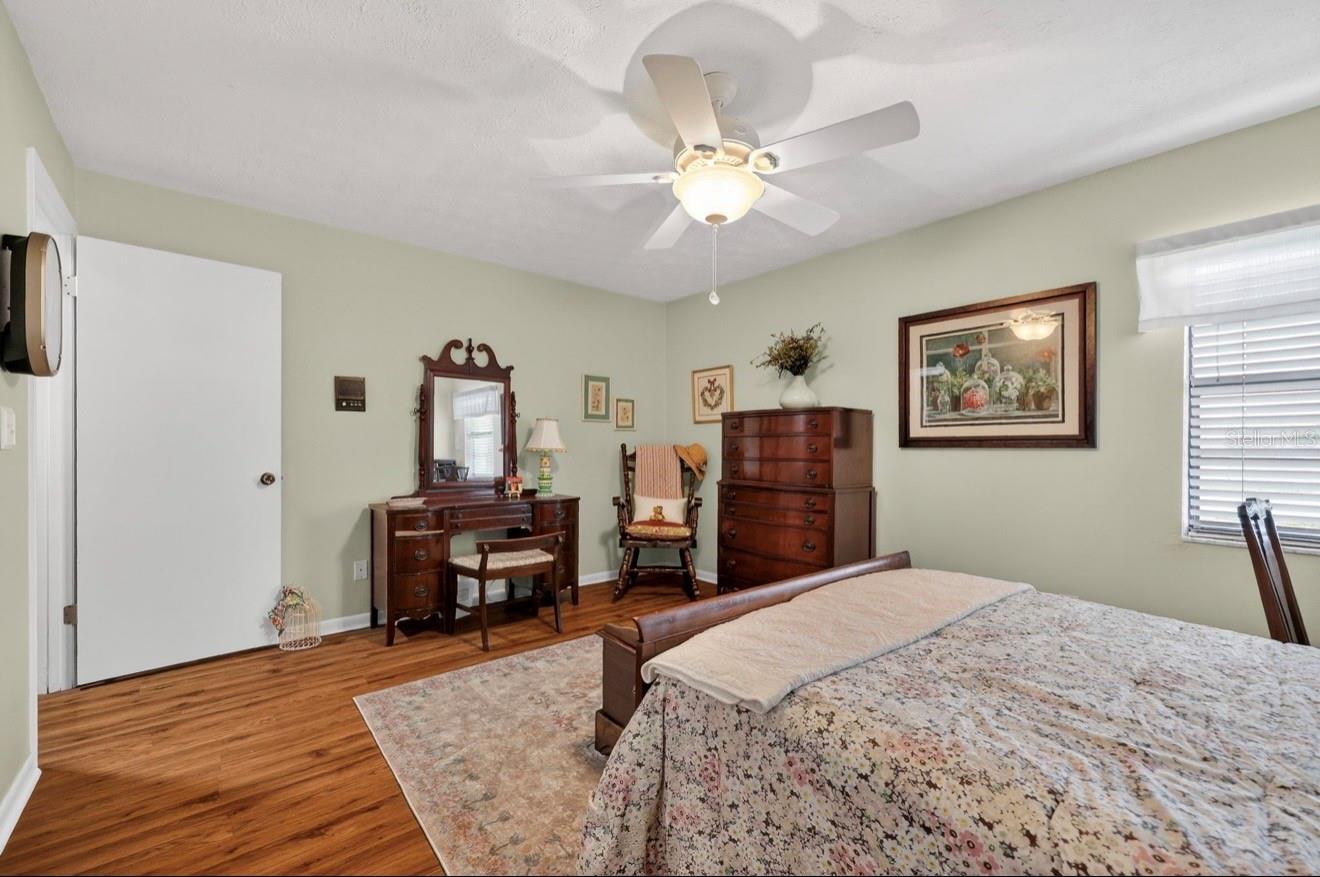 HOLIDAY HILLS - Residential