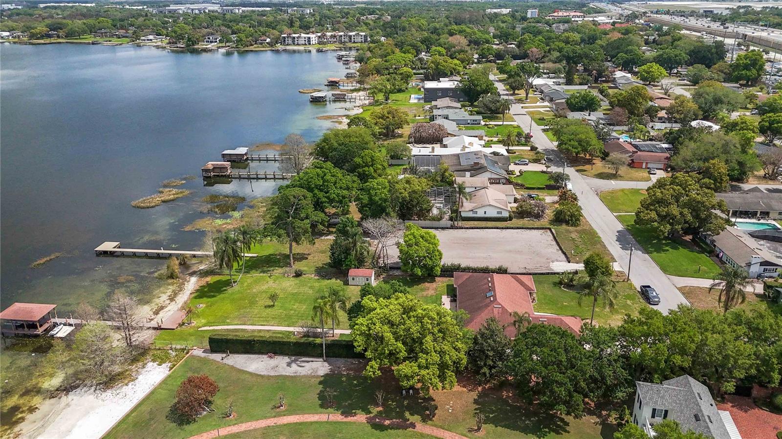 DAETWYLER SHORES - Residential