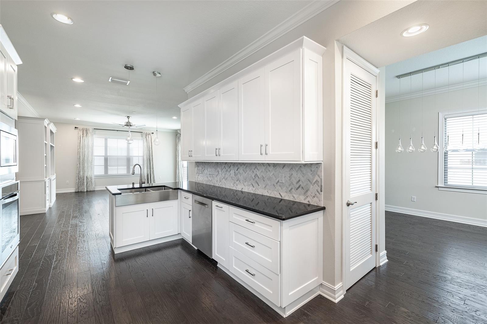 AUDUBON AVE TWNHMS - Residential Lease