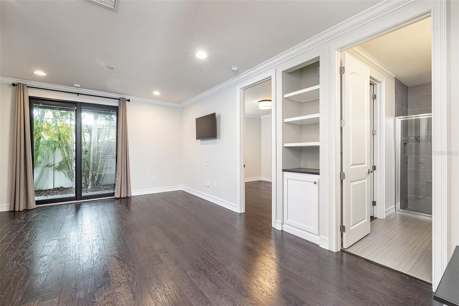 AUDUBON AVE TWNHMS - Residential Lease