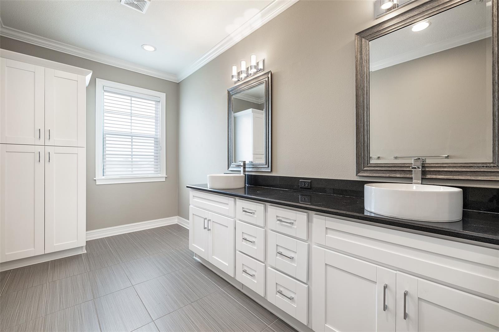 AUDUBON AVE TWNHMS - Residential Lease