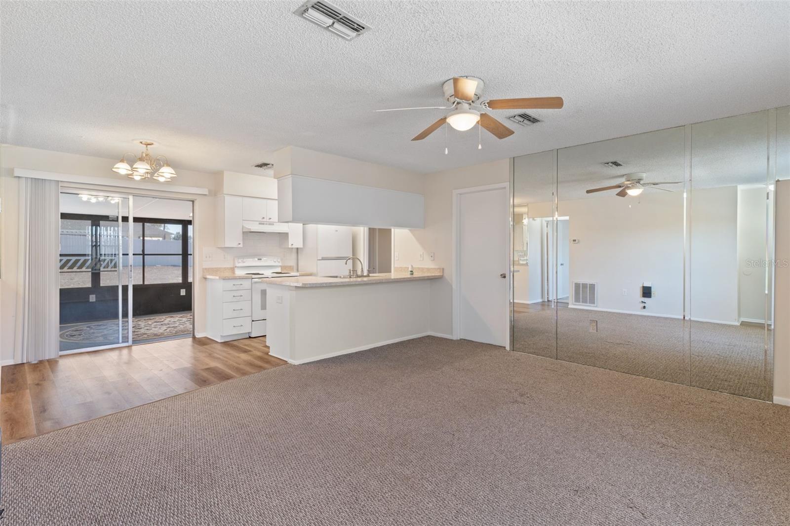 SPRING HILL - Residential