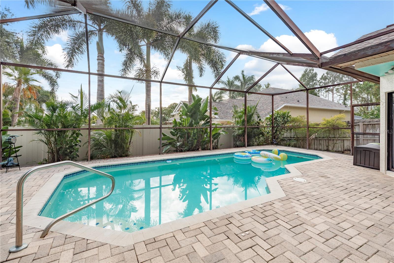 HARBOR WOODS - Residential