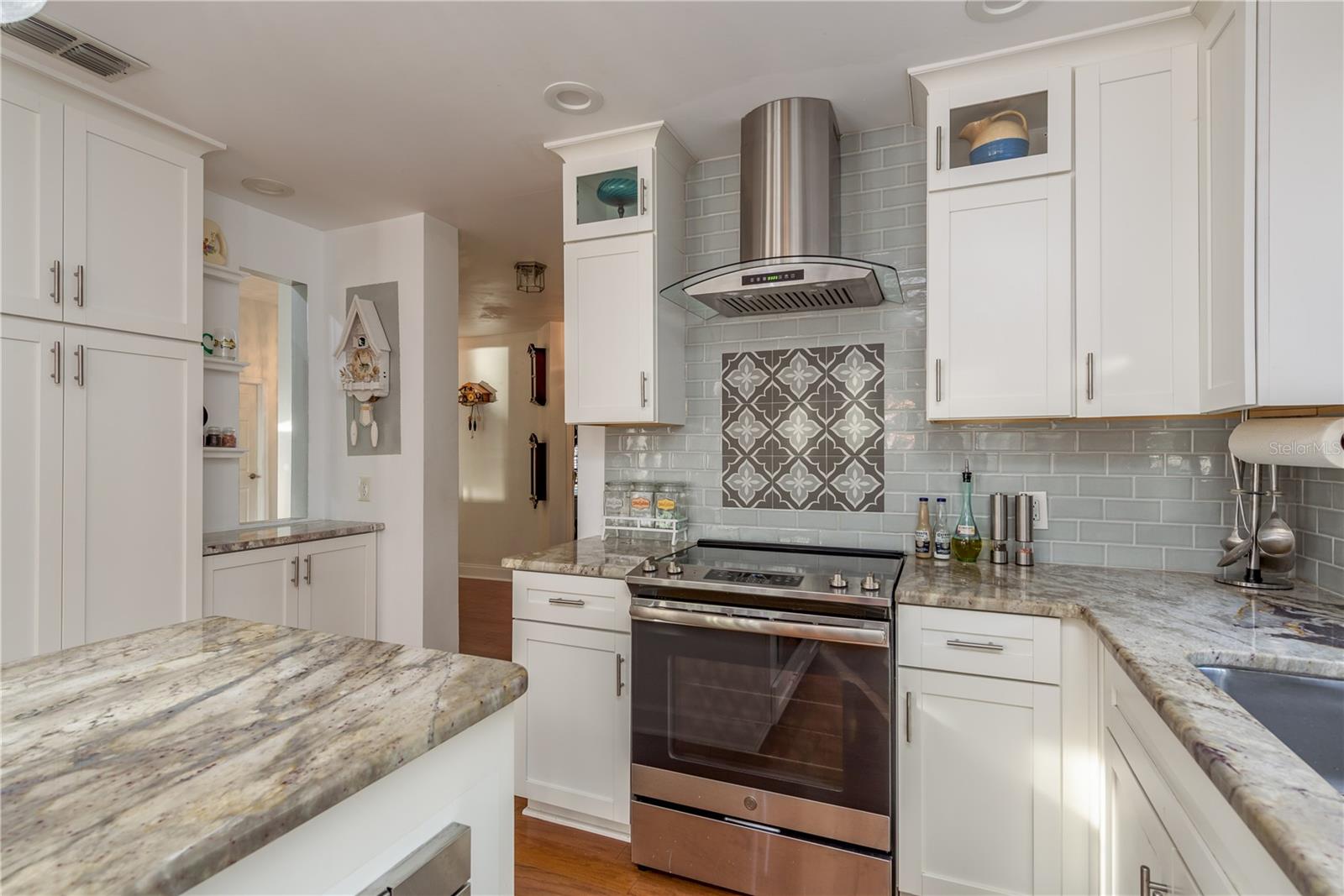 HARBOR WOODS - Residential