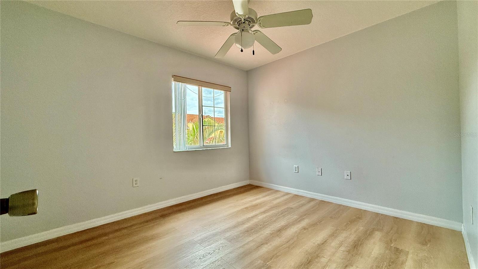 PARADISE CAY - Residential