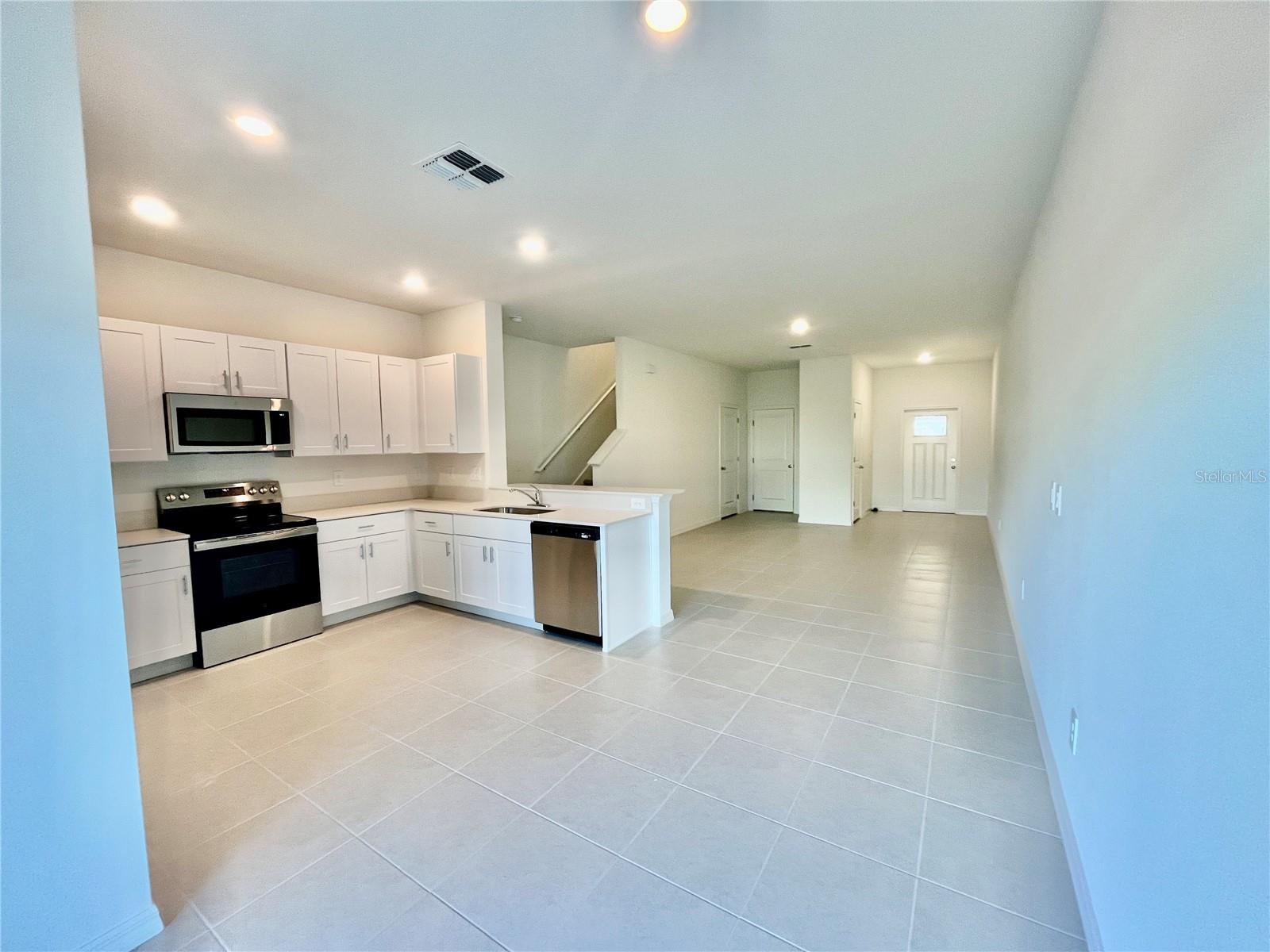 TOWNES AT WINDSONG - Residential Lease