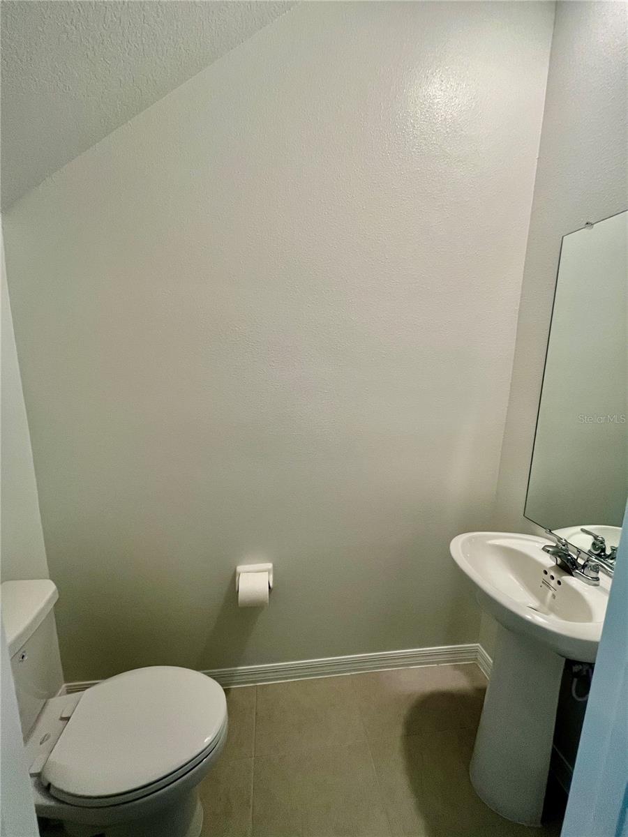 TOWNES AT WINDSONG - Residential Lease