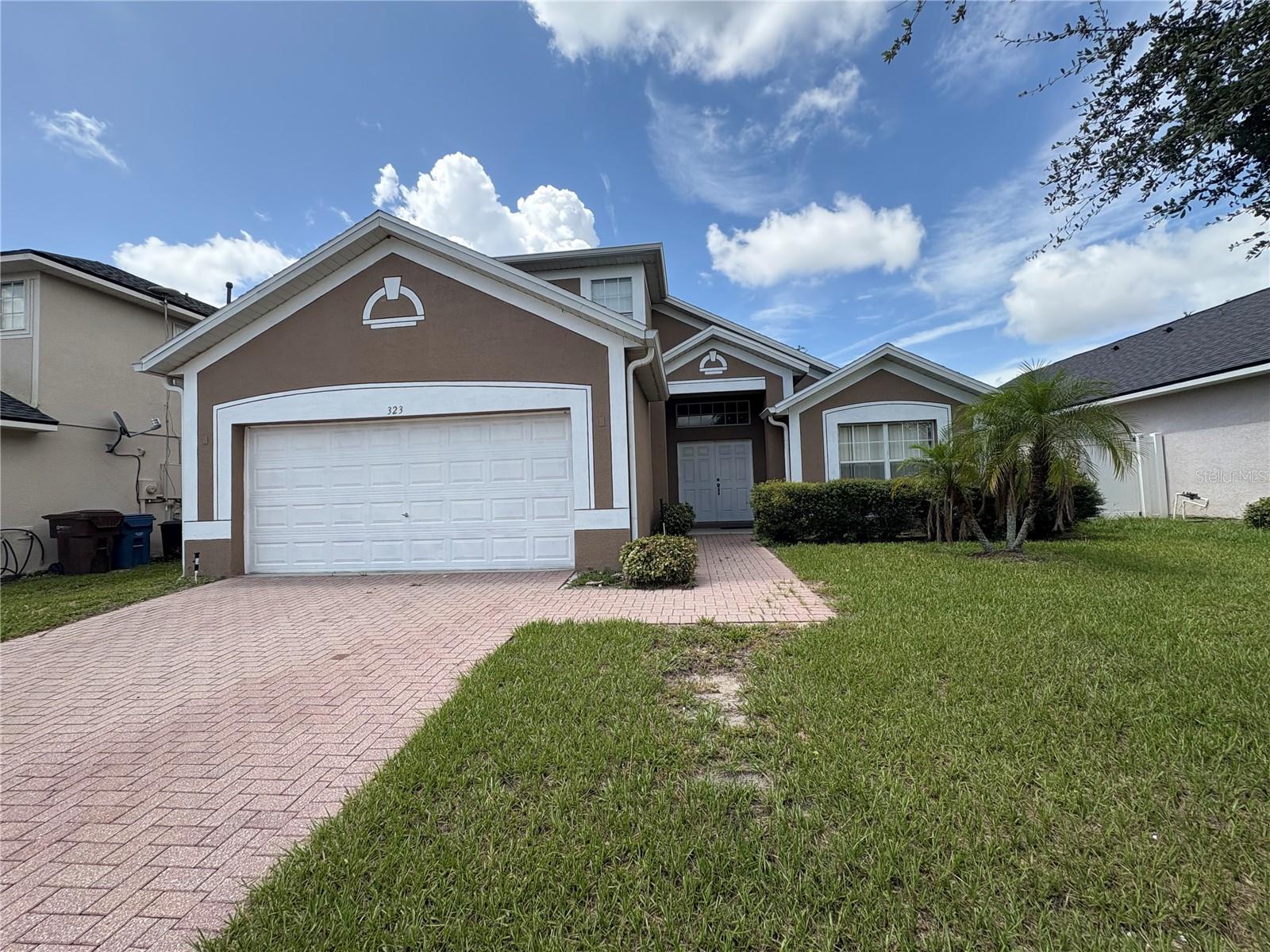 2 Story Home. 3bed/3bath home. The home features a large open floor plan. The bonus room upstairs can be used as a bedroom/den/office. Primary bedroom downstairs. Enjoy the convenience of a 2-car garage, a dedicated laundry room, and a back patio for outdoor relaxation.
Call today for your private showing!