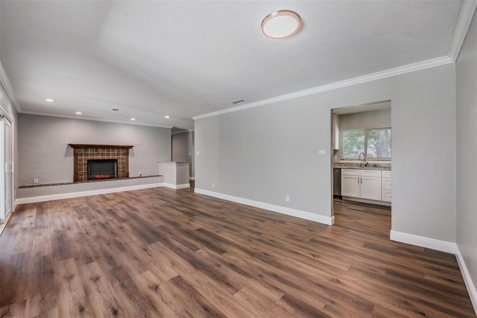 CAMELLIA COURT SUB - Residential