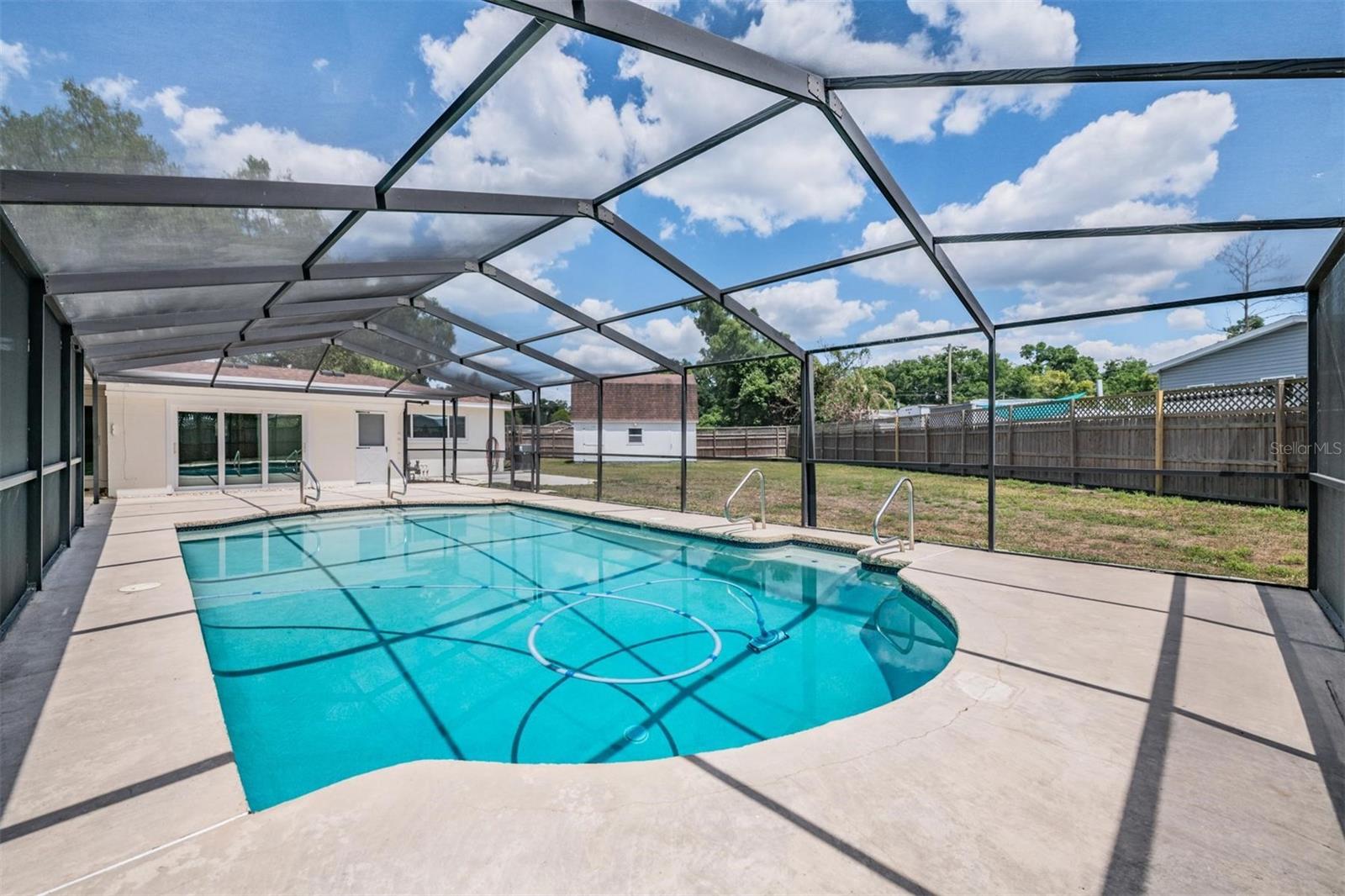 712 CAMELLIA COURT