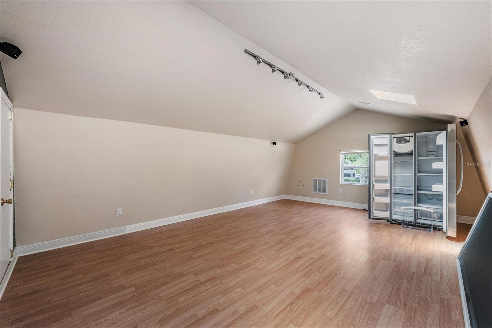 CAMELLIA COURT SUB - Residential