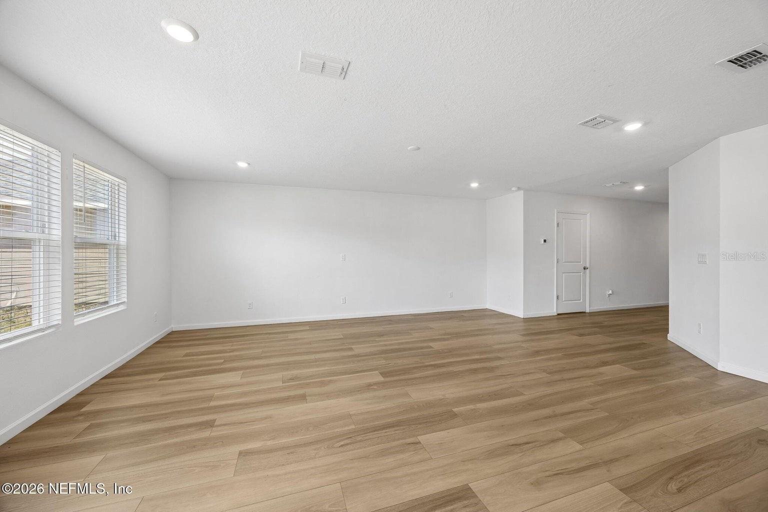 KINGS LNDG - Residential