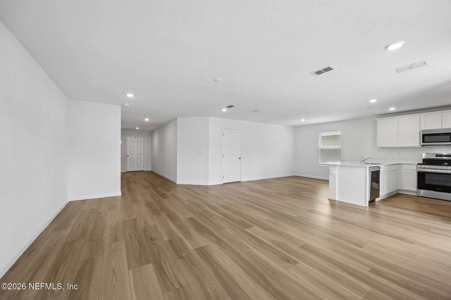 KINGS LNDG - Residential
