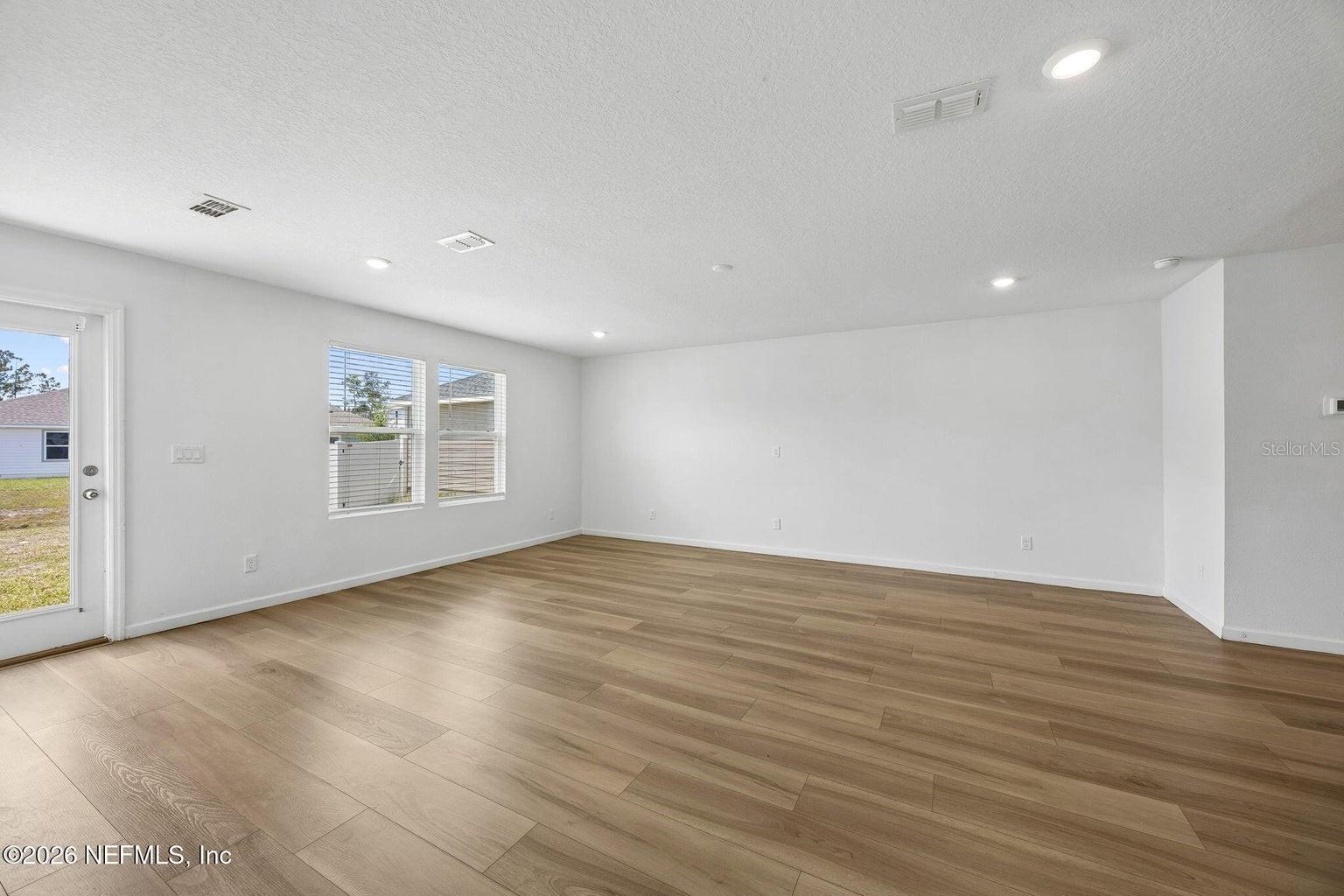 KINGS LNDG - Residential
