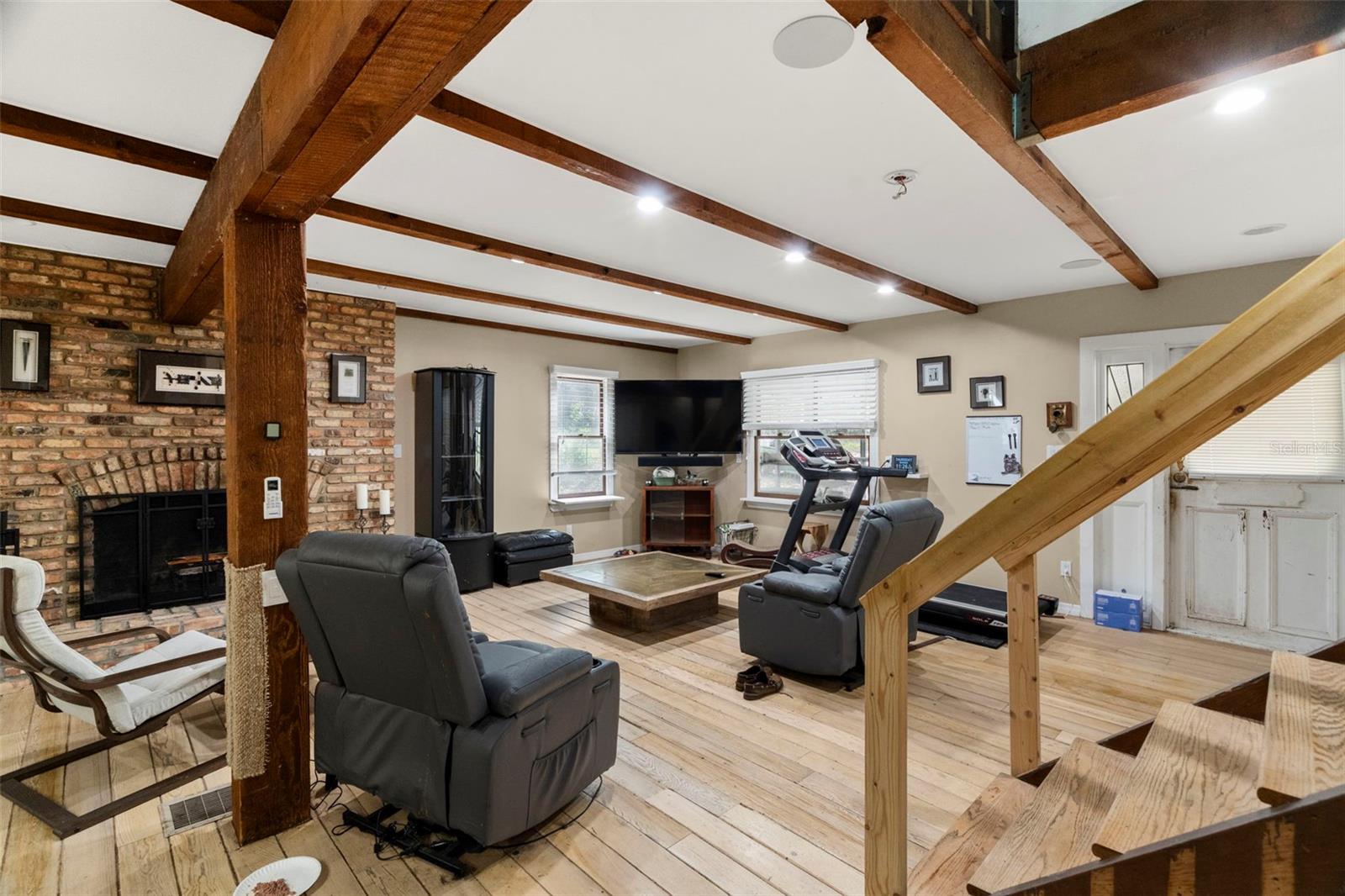 ACREAGE & UNREC - Residential