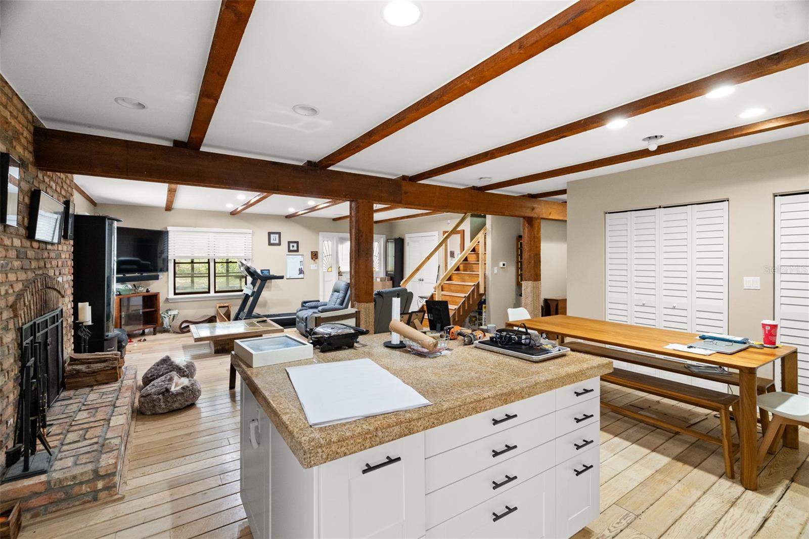 ACREAGE & UNREC - Residential