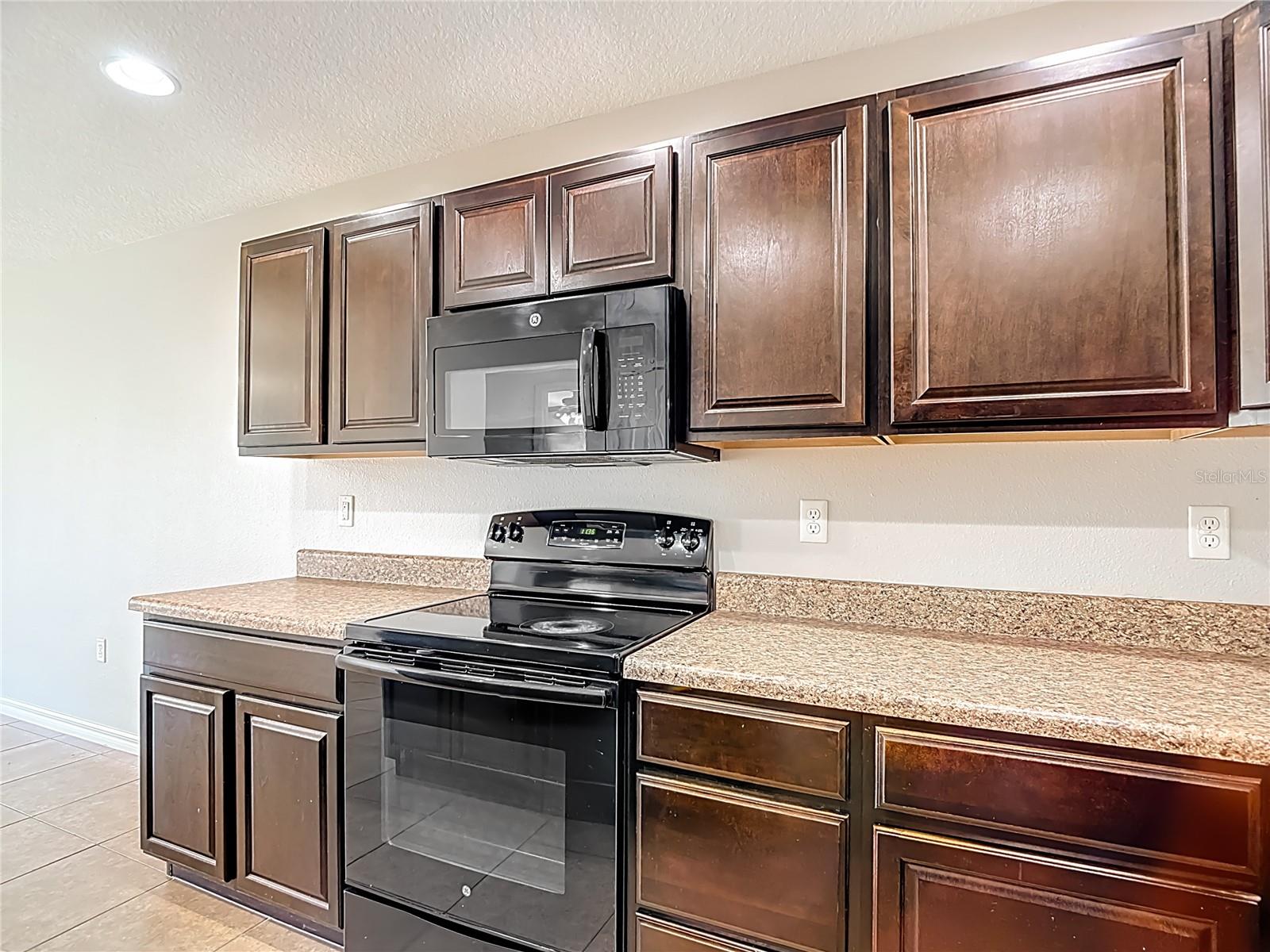 ABBEY GLEN I A-E - Residential