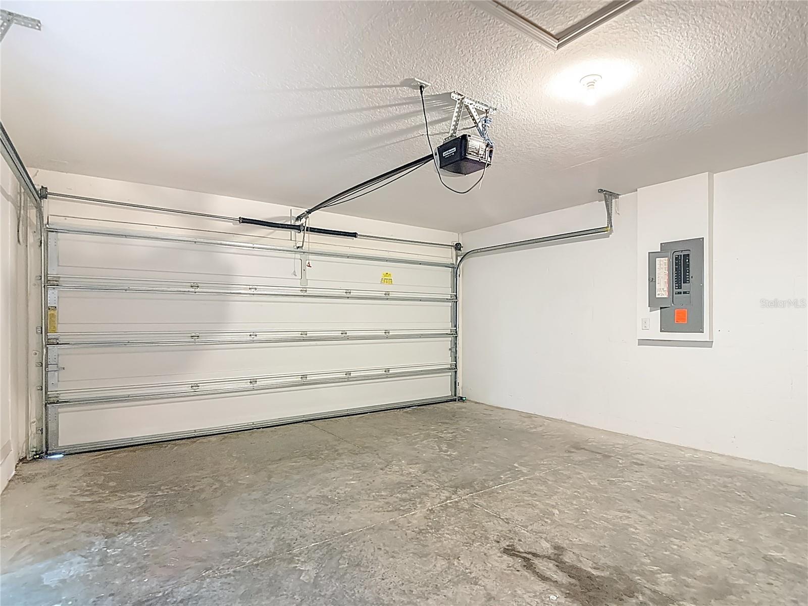 ABBEY GLEN I A-E - Residential