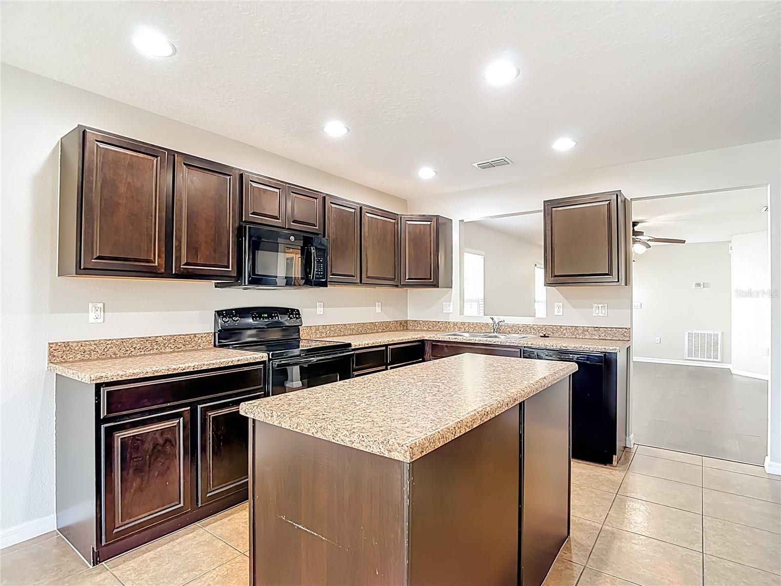 ABBEY GLEN I A-E - Residential