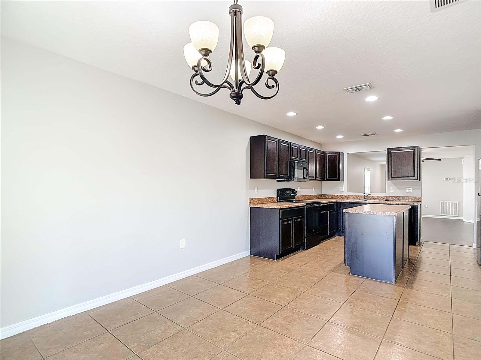 ABBEY GLEN I A-E - Residential