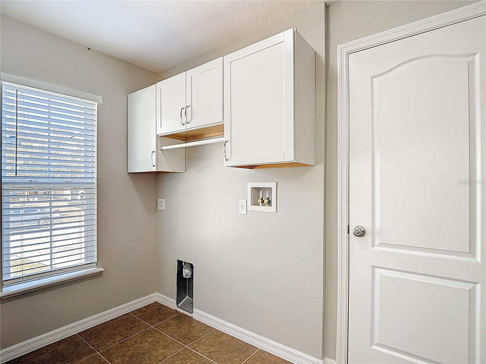 ABBEY GLEN I A-E - Residential