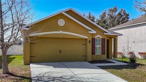 13221 Waterford Castle Drive, Dade City, FL 33525