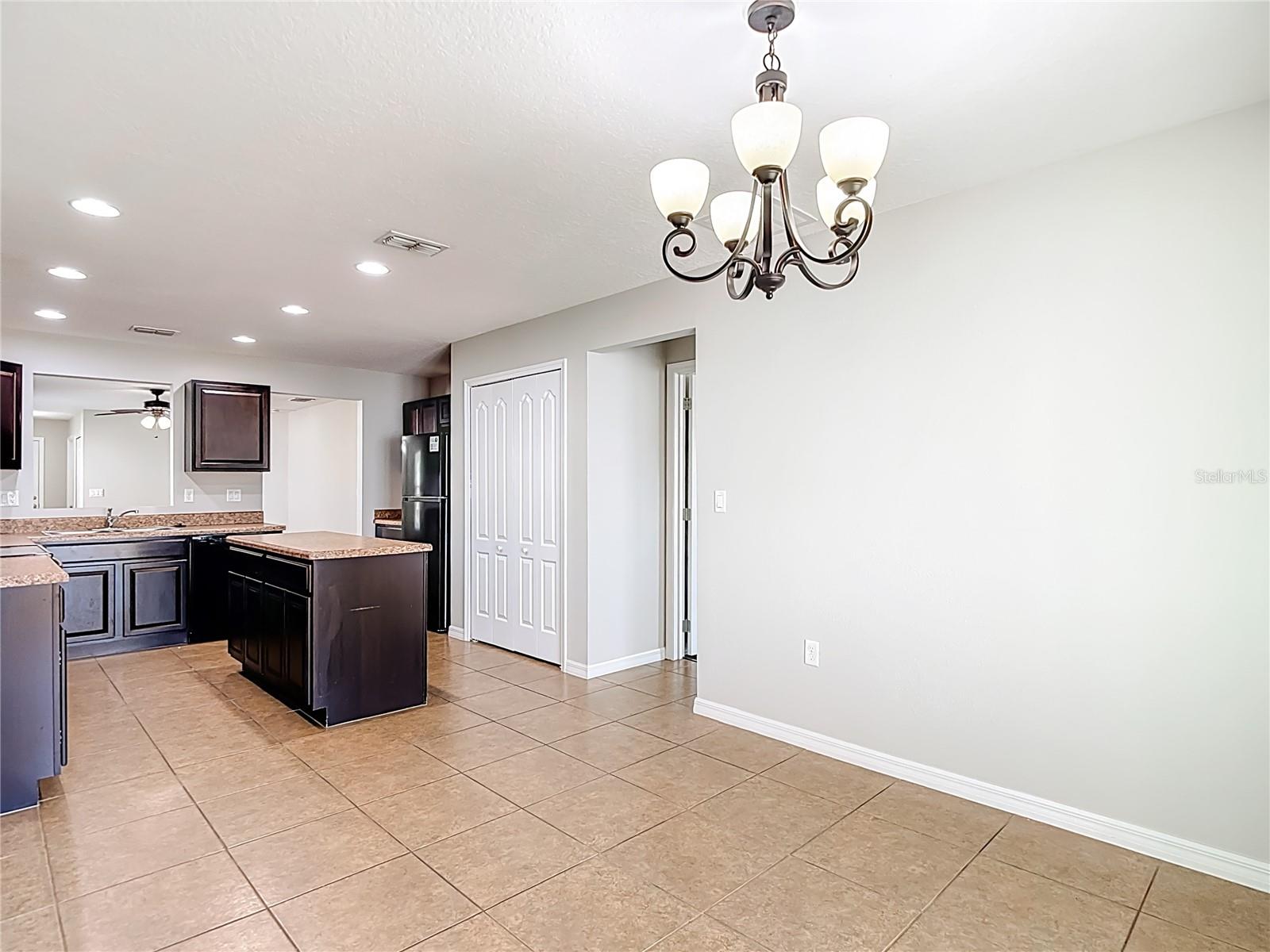 ABBEY GLEN I A-E - Residential