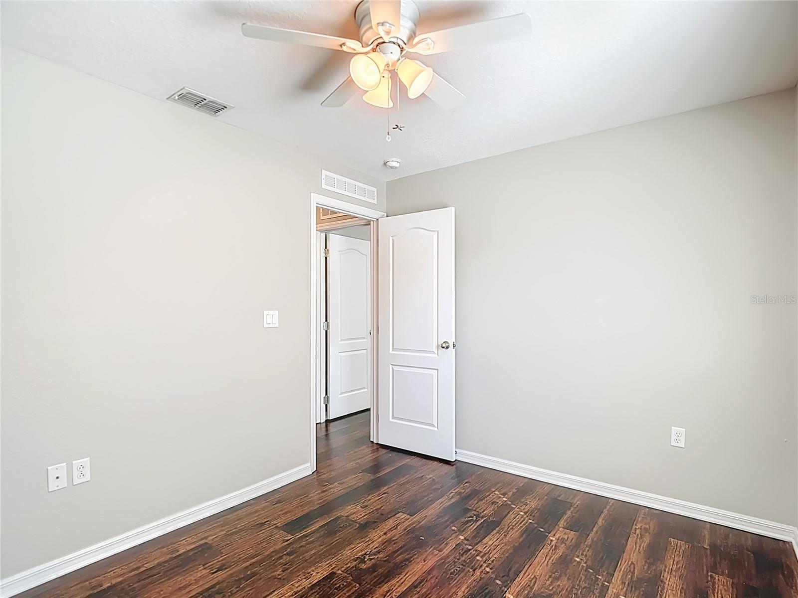 ABBEY GLEN I A-E - Residential