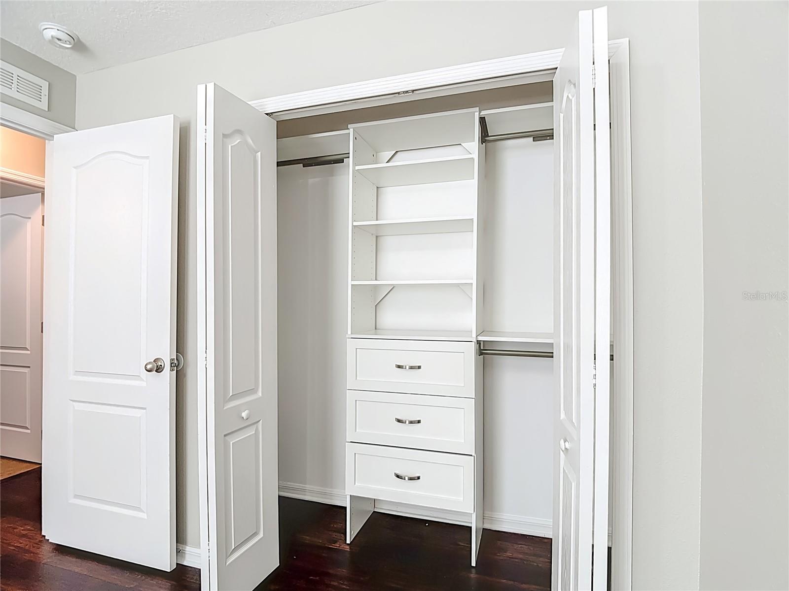 ABBEY GLEN I A-E - Residential