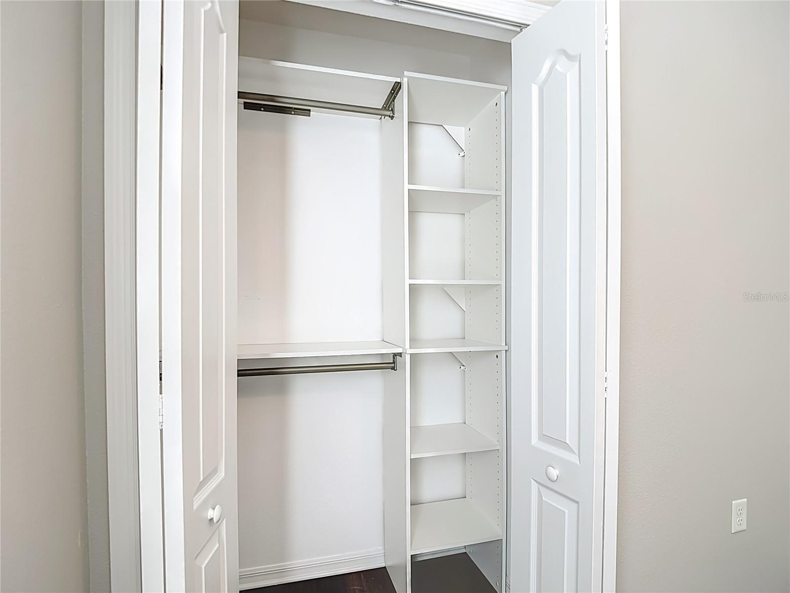 ABBEY GLEN I A-E - Residential