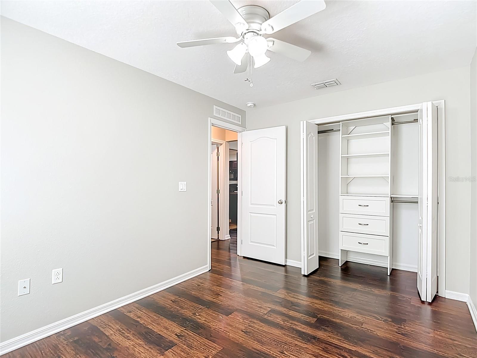 ABBEY GLEN I A-E - Residential