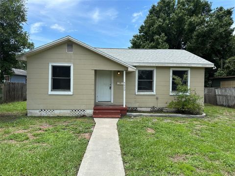 Photo of 4420 6th Avenue S, St Petersburg, FL 33711 (MLS # TB8378567)