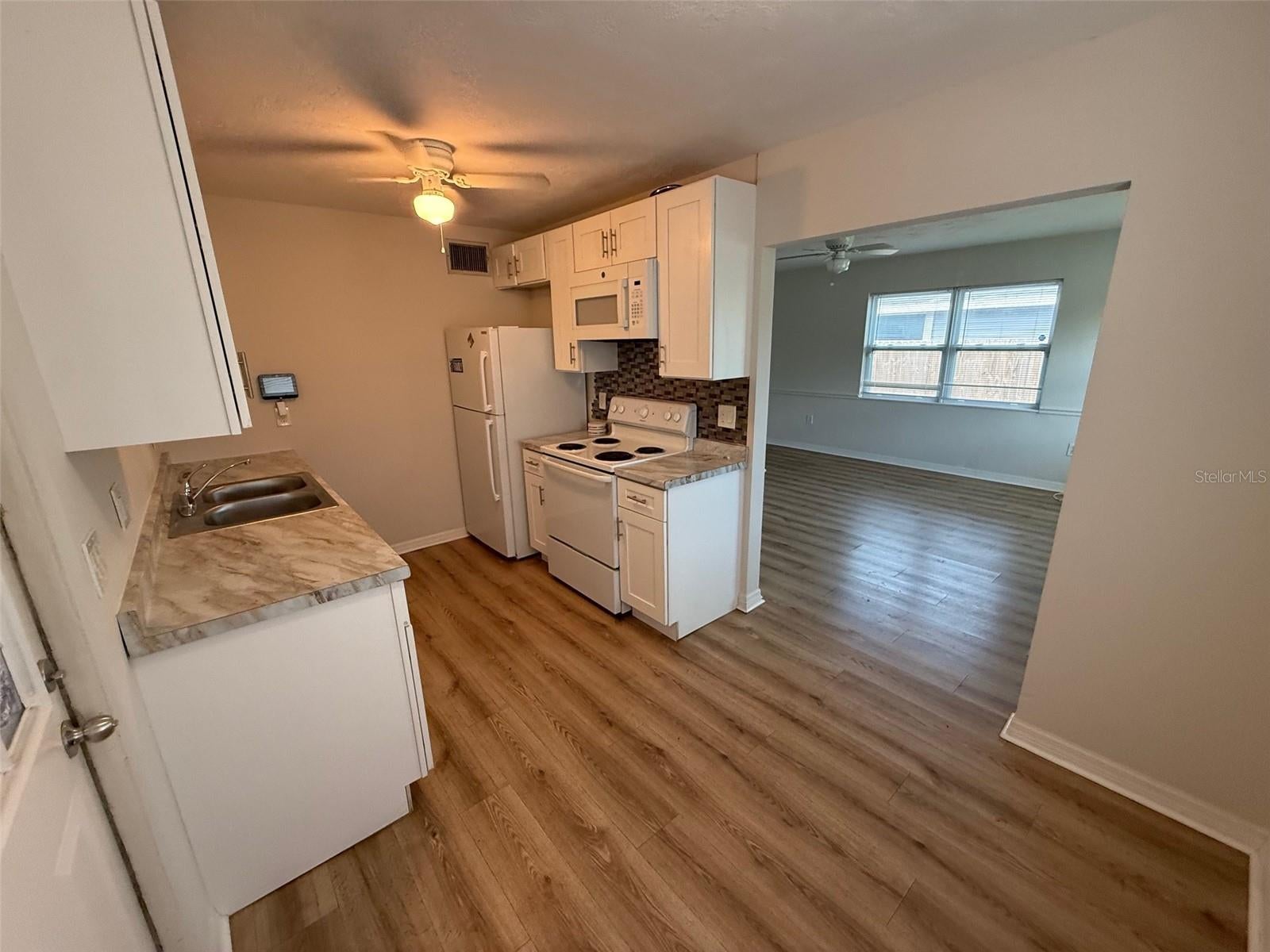 2217 20TH AVENUE W, BRADENTON, FL, 34205 3 2217 20TH AVENUE W