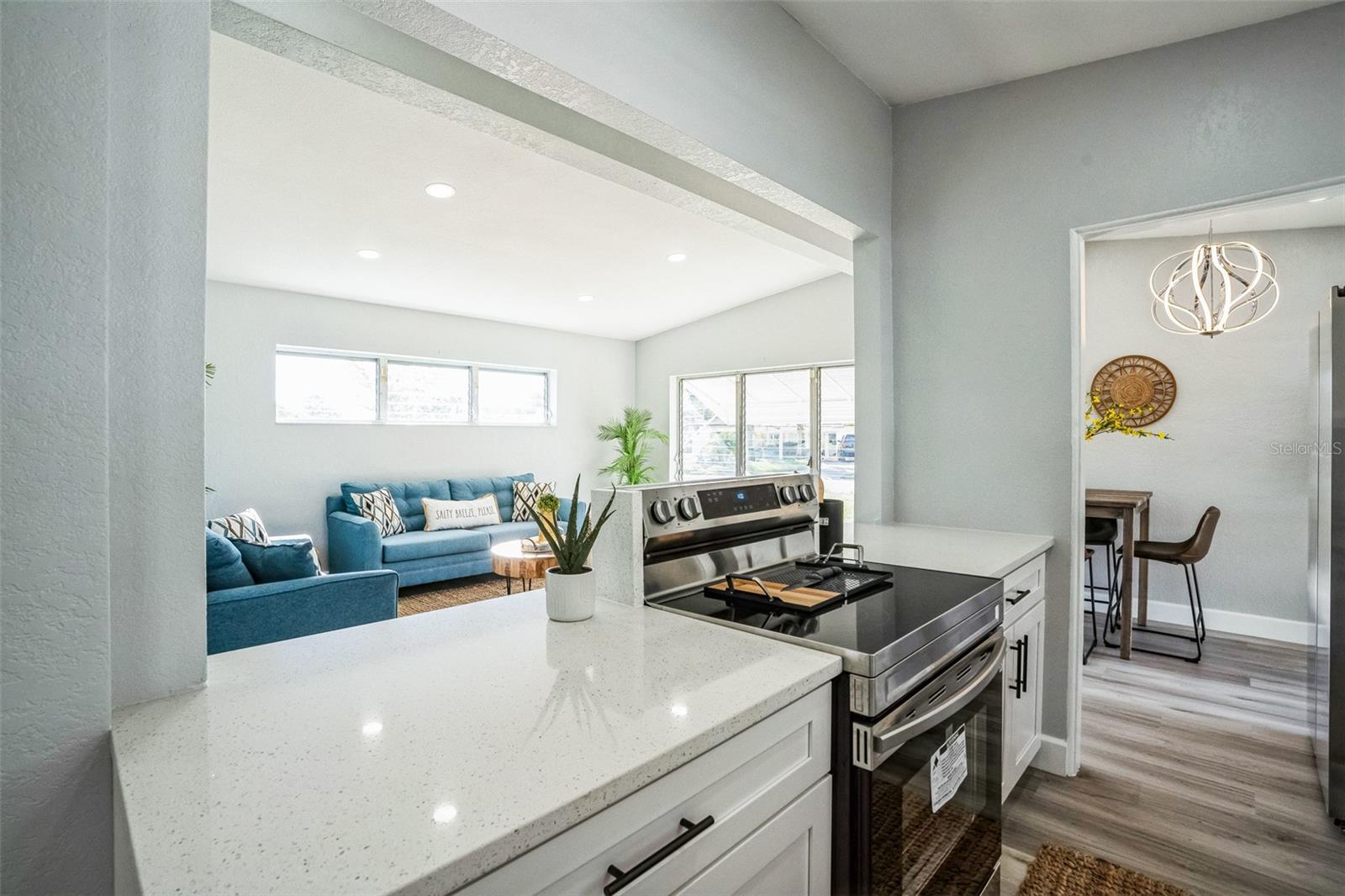 SUN-LIT SHORES - Residential