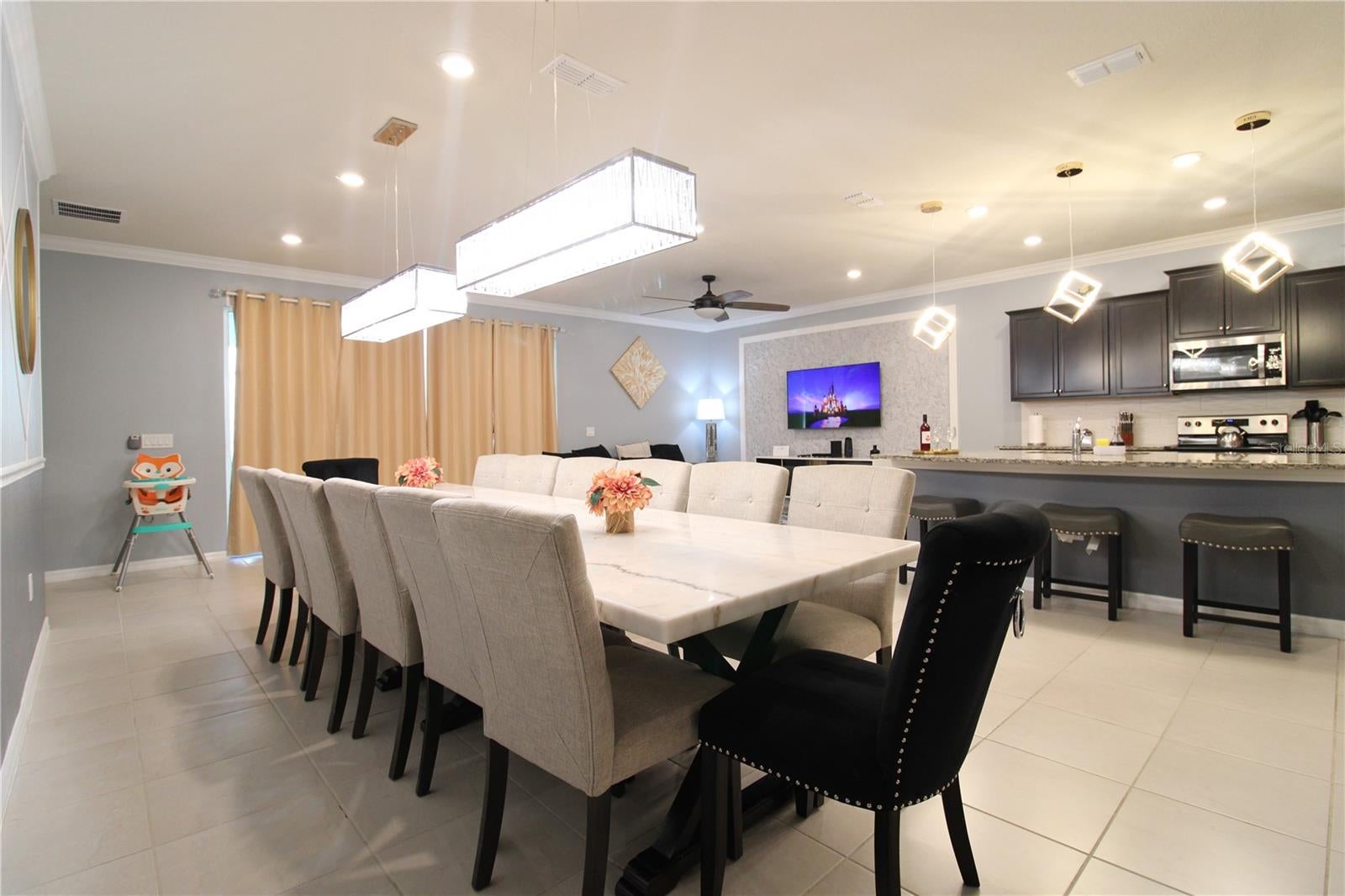 2280 LELANI CIRCLE