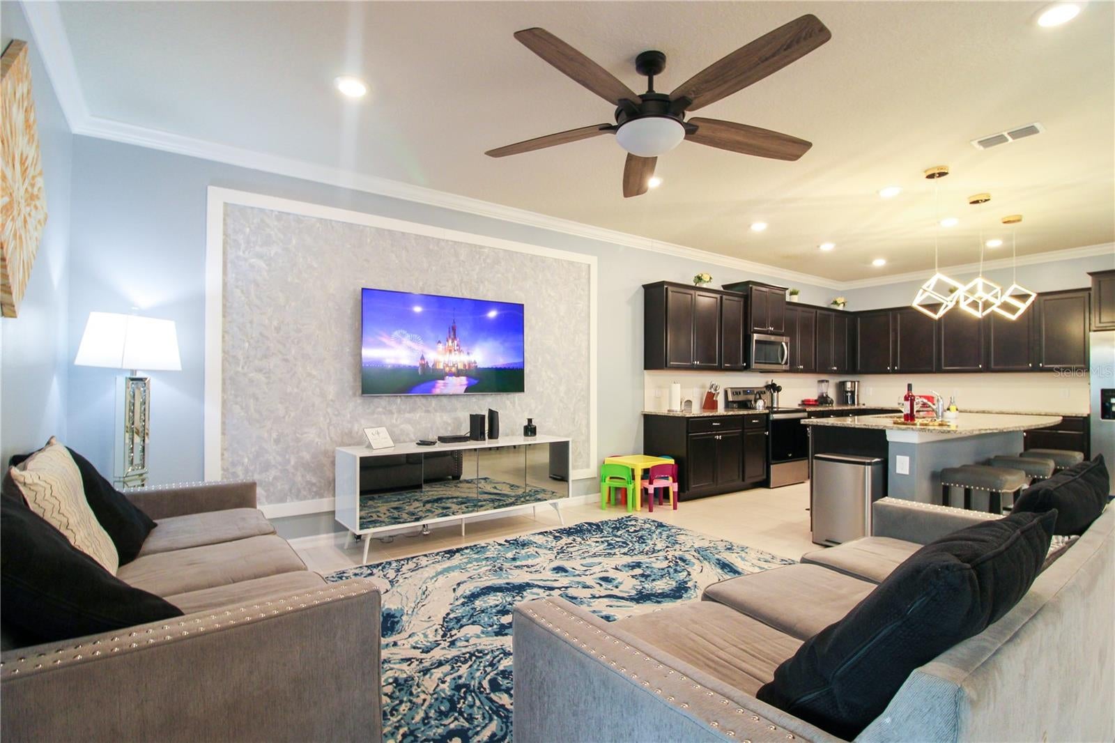 2280 LELANI CIRCLE